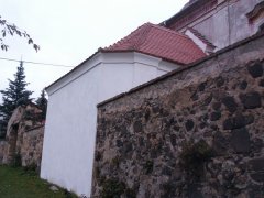 pohled zezadu zleva