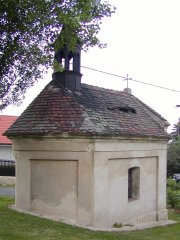 pohled zezadu zleva