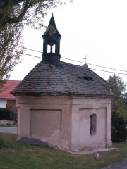 pohled zezadu zleva