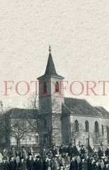 výřez snímku s kostelem z předchozí pohlednice