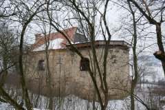 pohled zezadu zprava