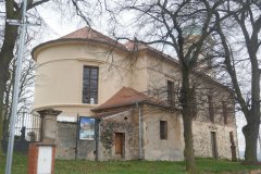 pohled zezadu zleva