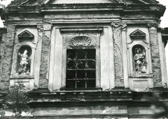 detail průčelí kostela
