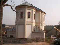 pohled zezadu zleva