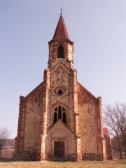 průčelí kostela
