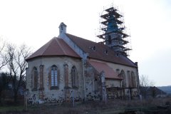pohled zezadu zleva