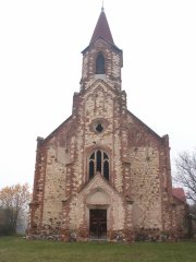 průčelí kostela