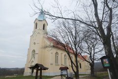 pohled zepředu zprava