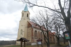 pohled zepředu zprava