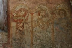 interiér kostela s malbam pravděpodobně z první poloviny 14. století