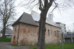 pohled zezadu zleva