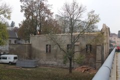 pohled zleva po odstranění střechy