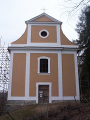 průčelí kostela