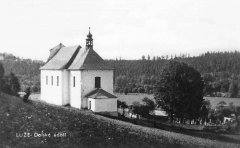 dobová pohlednice s námětem kostela