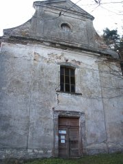 průčelí kostela