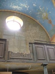 tady kdysi stávaly varhany