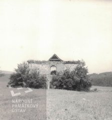 starší foto kostela - pohled zepředu