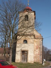 průčelí kostela