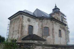 pohled zezadu zleva