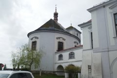 pohled zezadu zleva
