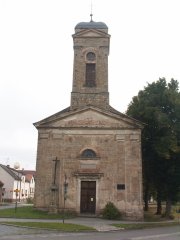 průčelí kostela