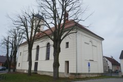 pohled zezadu zprava