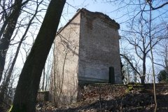 pohled zezadu zleva