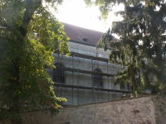 pohled zprava