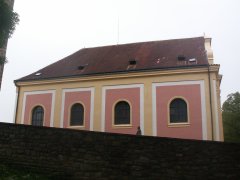 pohled zleva