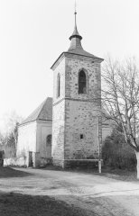 zvonice s kostelem