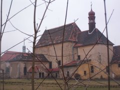 pohled zezadu zprava