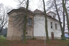 pohled zezadu zleva