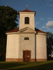 průčelí kostela