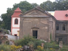 průčelí kostela
