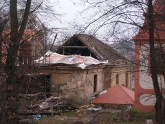 pohled zezadu zleva