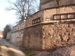 oprava ohradní zdi okolo kostela
