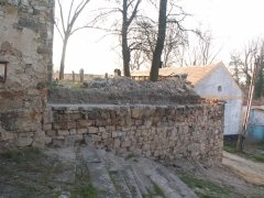 oprava ohradní zdi okolo kostela