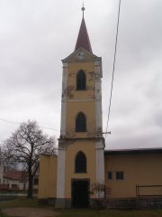 pohled na pravou přední část
