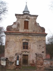 průčelí kostela