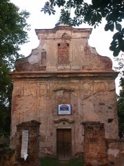 průčelí kostela