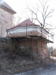 pohled zezadu zprava