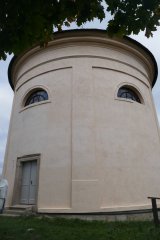 pohled zepředu zprava