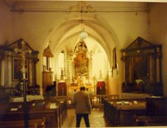 starší foto interiéru kostela