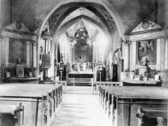 starší foto interiéru kostela