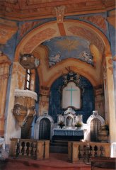 pohled do interieru - presbytář