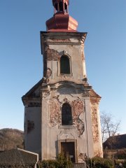 průčelí kostela