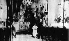 historické foto interiéru kostela