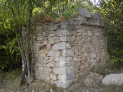 pohled zezadu zprava