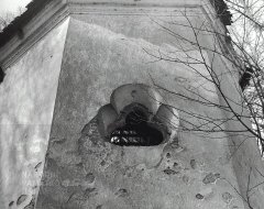 starší foto kostela - detail okna