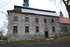 pohled zprava